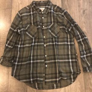 Boyfriend fit button-down flannel